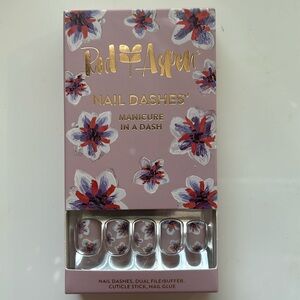 NIB Red Aspen Nail Dashes